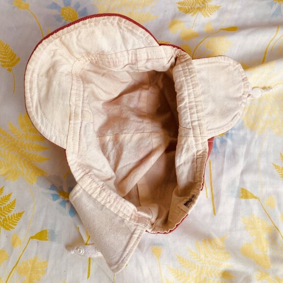 Red Little Sun Hat ๐ - Picture 4 of 9